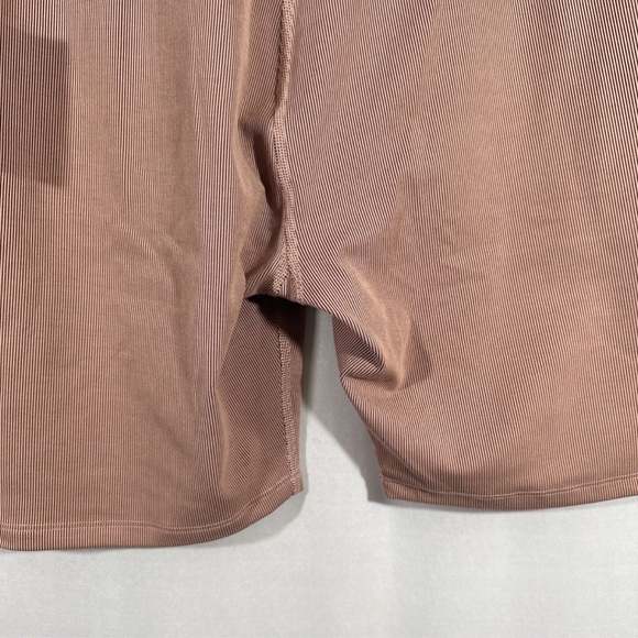 NWT $68 Beyond Yoga [ XL ] Heather Rib High Rise Biker‎ Short in Mauve - Picture 8 of 14